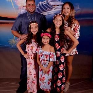 Meet your Posher, Justin n minette